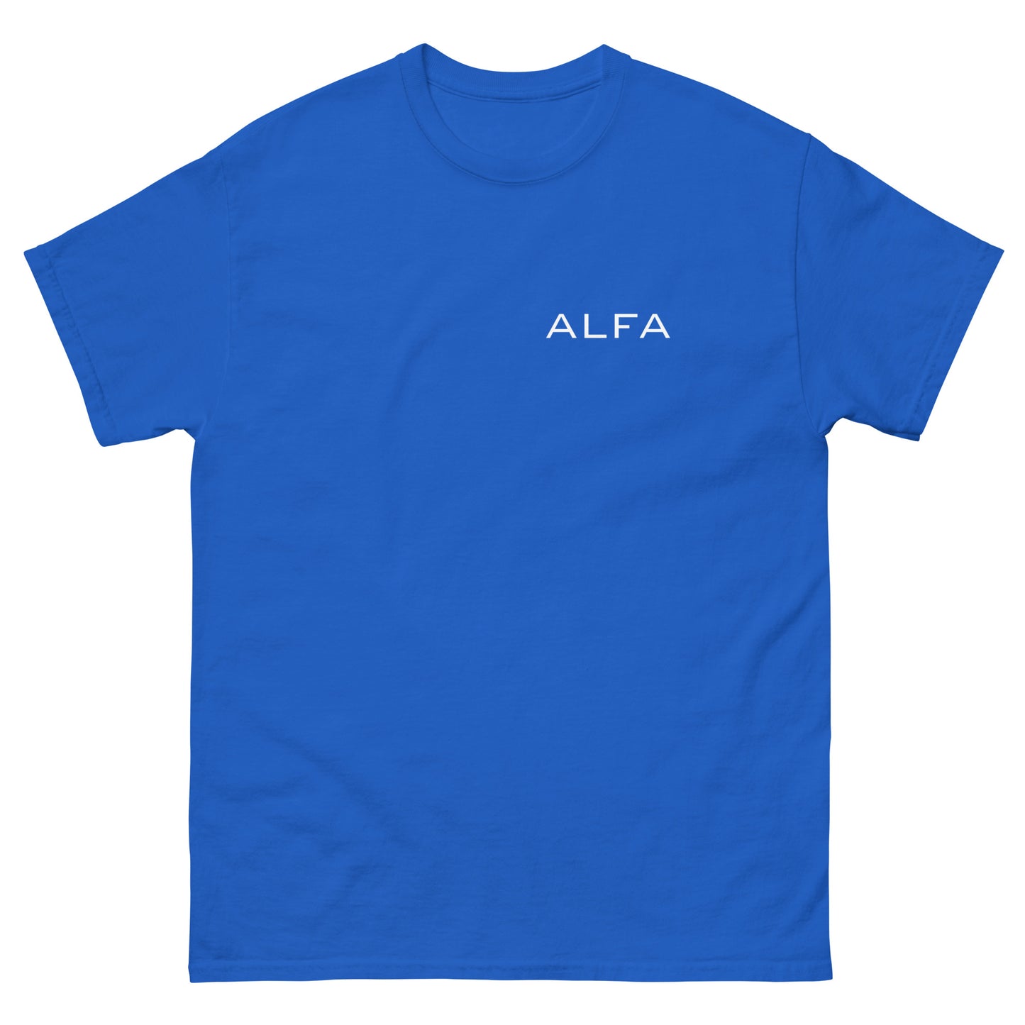 Meemirottan "Alfa T-Paita" on tyylikäs musta T-paita, jossa on valkoinen sana "ALFA" rinnan vasemmassa yläkulmassa.