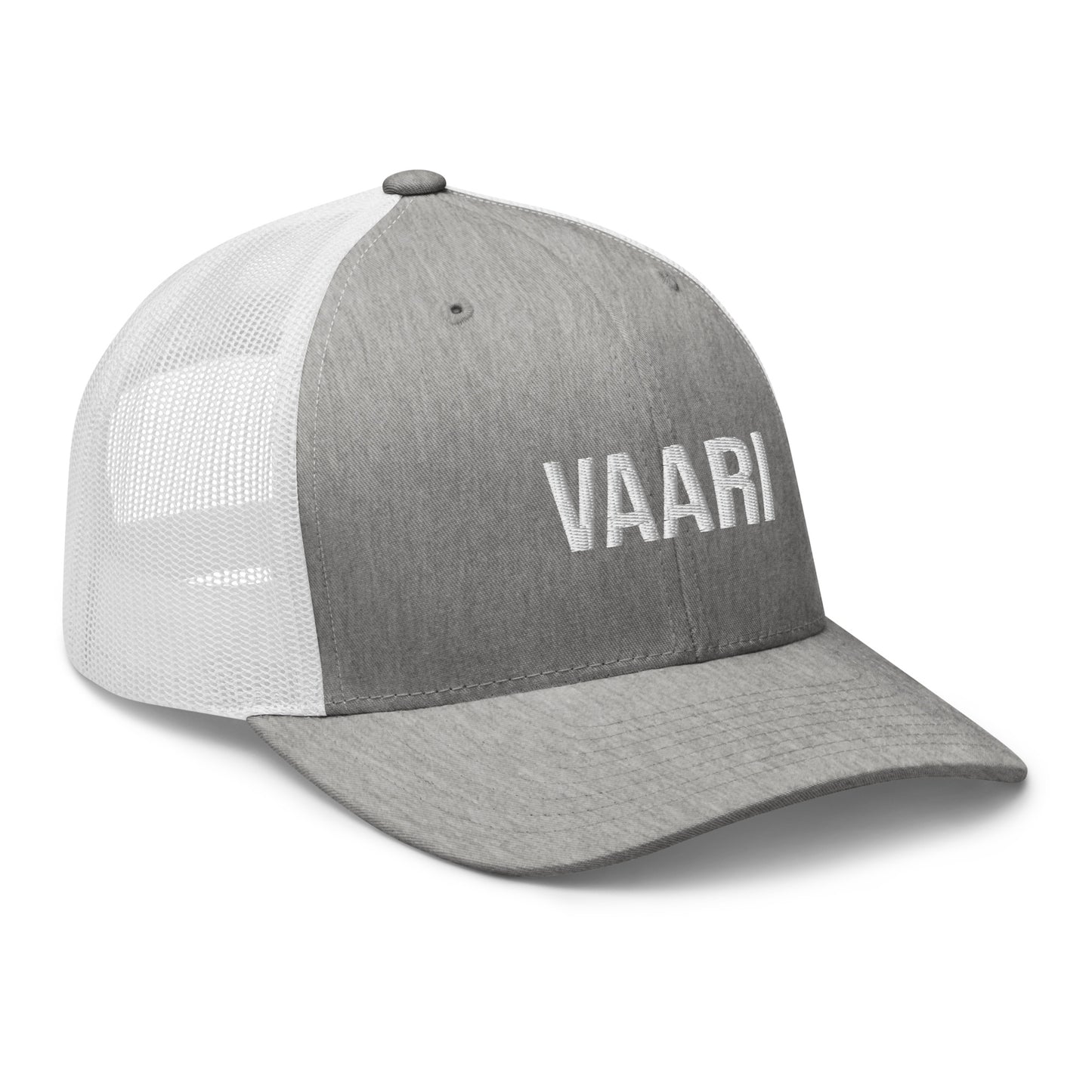 Harmaa vaari lippis valkoisella verkkokankaisella takapaneelilla ja brodeeratulla VAARI-logolla