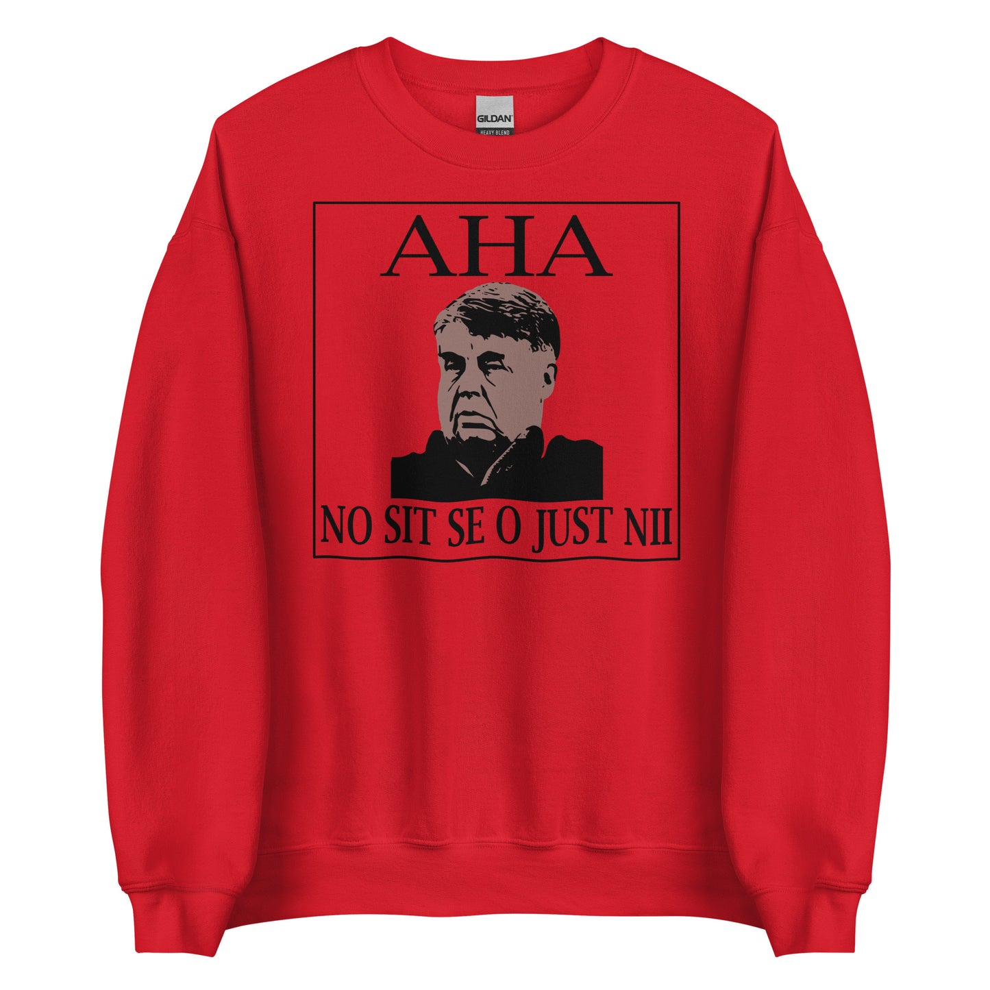 Punainen No Sit Se O Just Nii College Meemirottasta esittelee mustaa stencil-tyylistä grafiikkaa miehestä vakavalla ilmeellä. Siinä on "AHA" kuvan yläpuolella ja "NO SIT SE O JUST NII" lihavoituin mustin kirjaimin alla. Tämä hauska paita sopii mainiosti niille, jotka rakastavat meemivaatteita tai etsivät ainutlaatuista lahjaideaa.