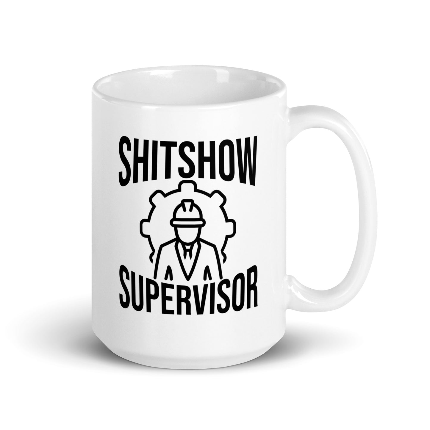 Hauska kahvikuppi, jossa on teksti 'Shitshow Supervisor' ja kuvasto insinööristä