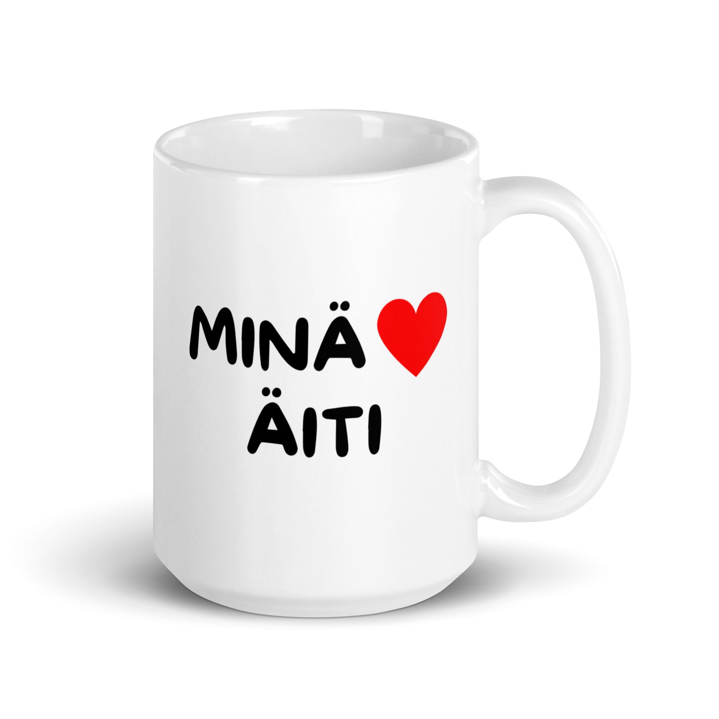 Valkoinen kahvikuppi lahjaksi tekstillä 'MINÄ ♥ ÄITI' täydellinen äidin päiväksi