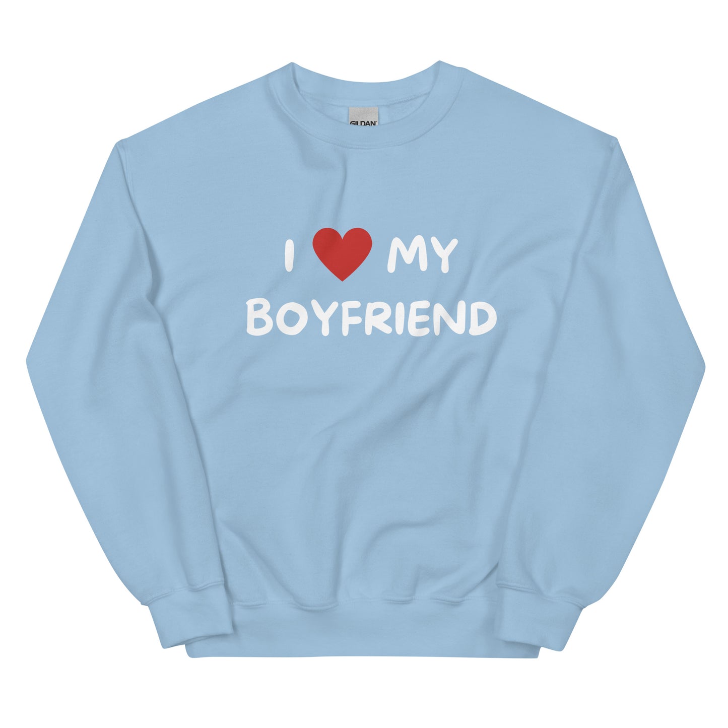 Vaaleansininen pitkähihainen paita, jossa teksti I love my boyfriend valkoisella fontilla