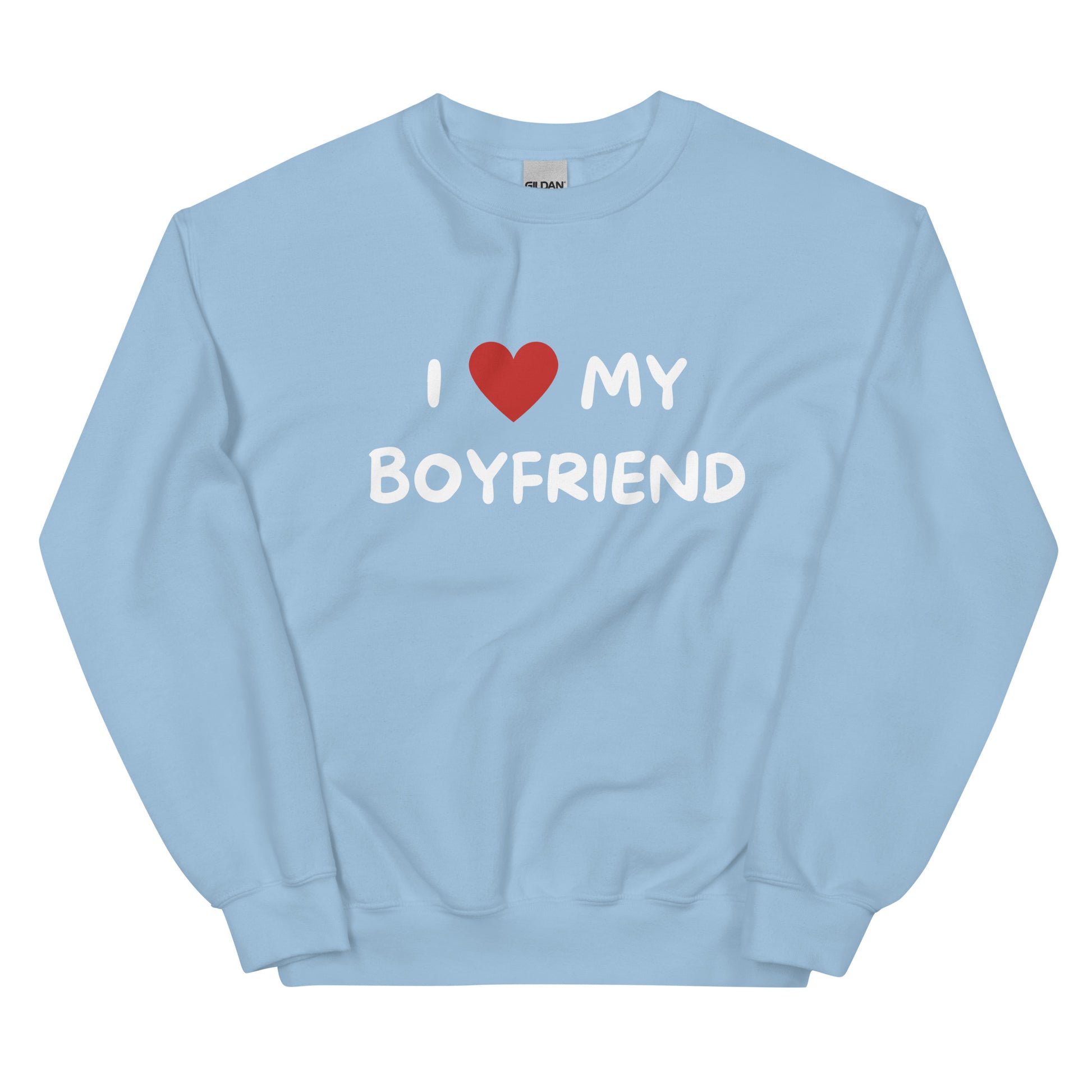 Vaaleansininen pitkähihainen paita, jossa teksti I love my boyfriend valkoisella fontilla