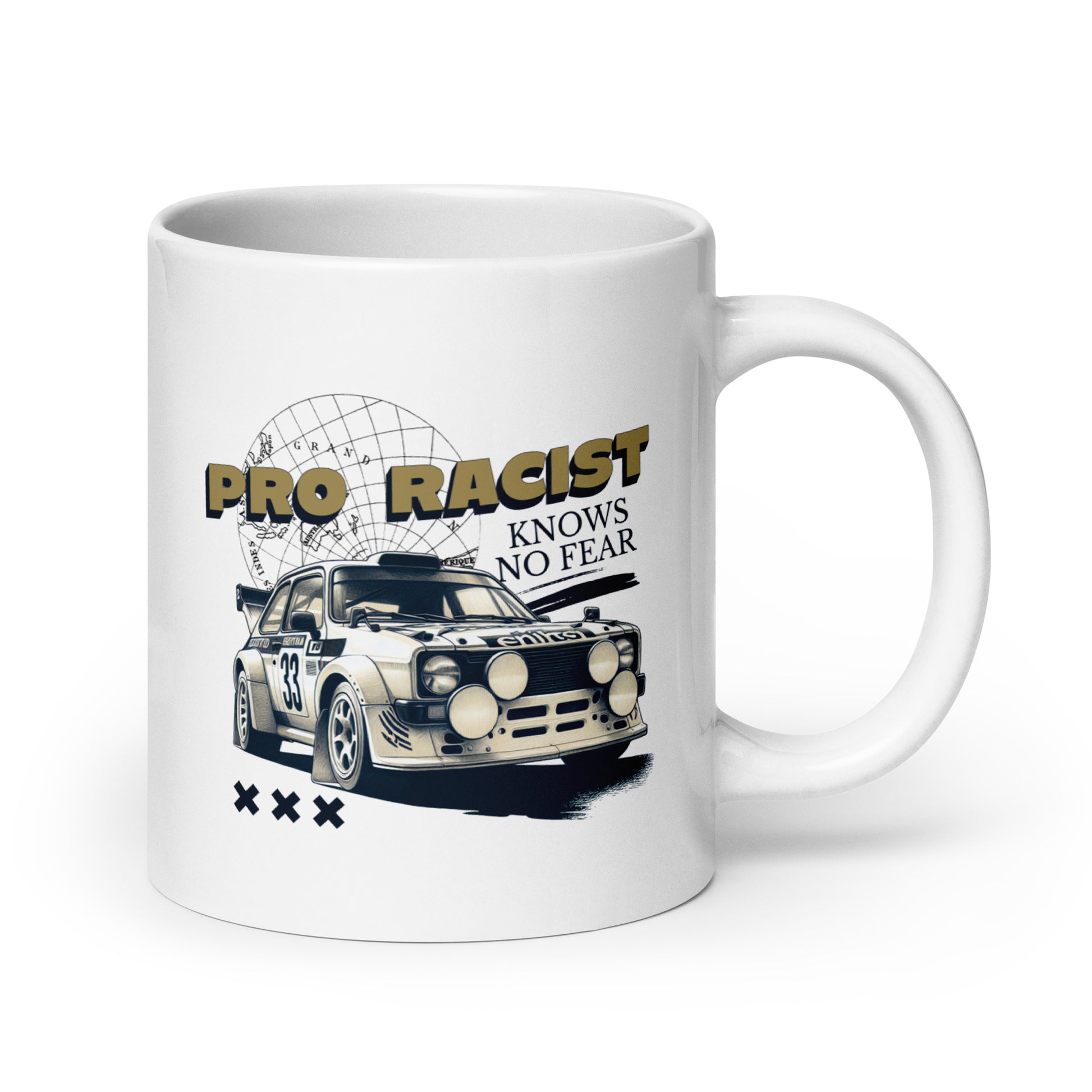 Ralliaiheinen muki, jossa on autoaiheinen design ja teksti Pro Racist Knew No Fear.