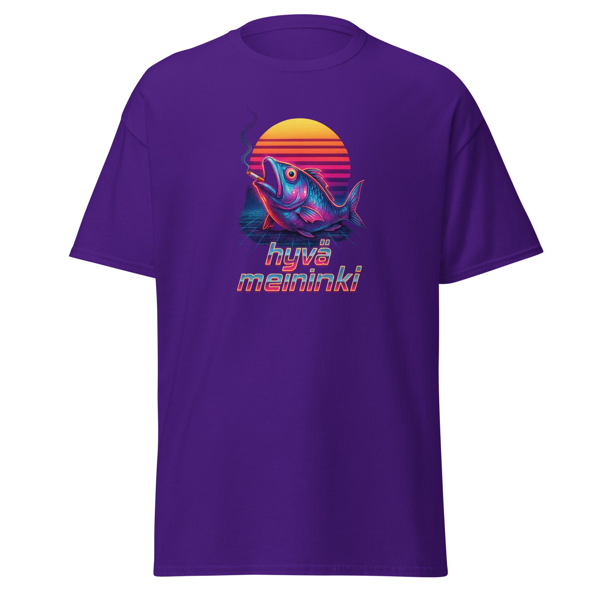 Violetti T-Paita hyvää meininkiä ja värikkäällä kalan kuvalla auringonlaskun taustalla