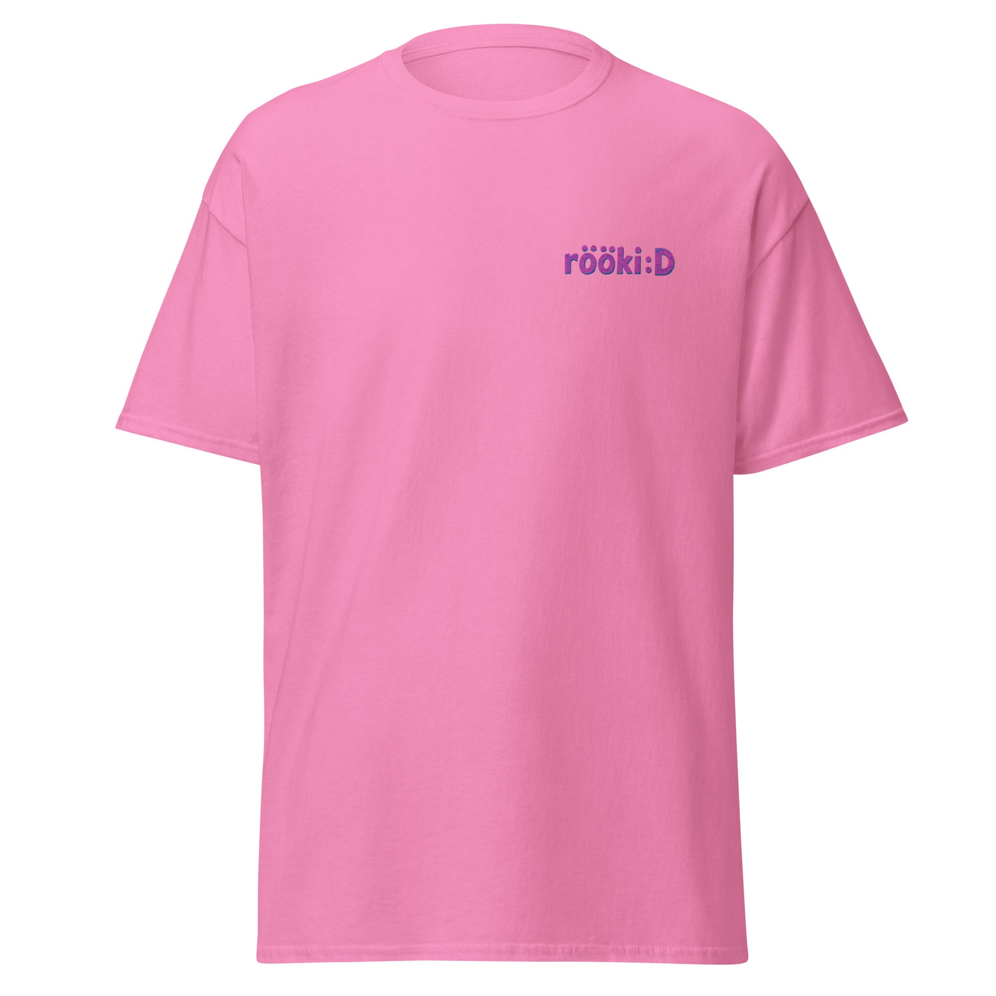 Vaaleanpunainen T-Paita Meemirotta-brändilta, jossa on rööki:D-logo edessä
