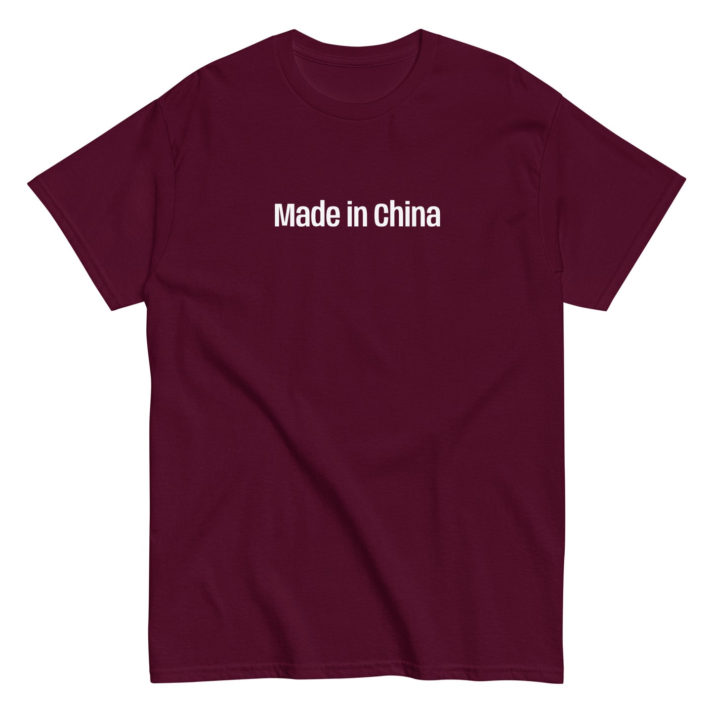 Bordeaux-tyylinen tekstipaita valkoisella Made in China -painatuksella