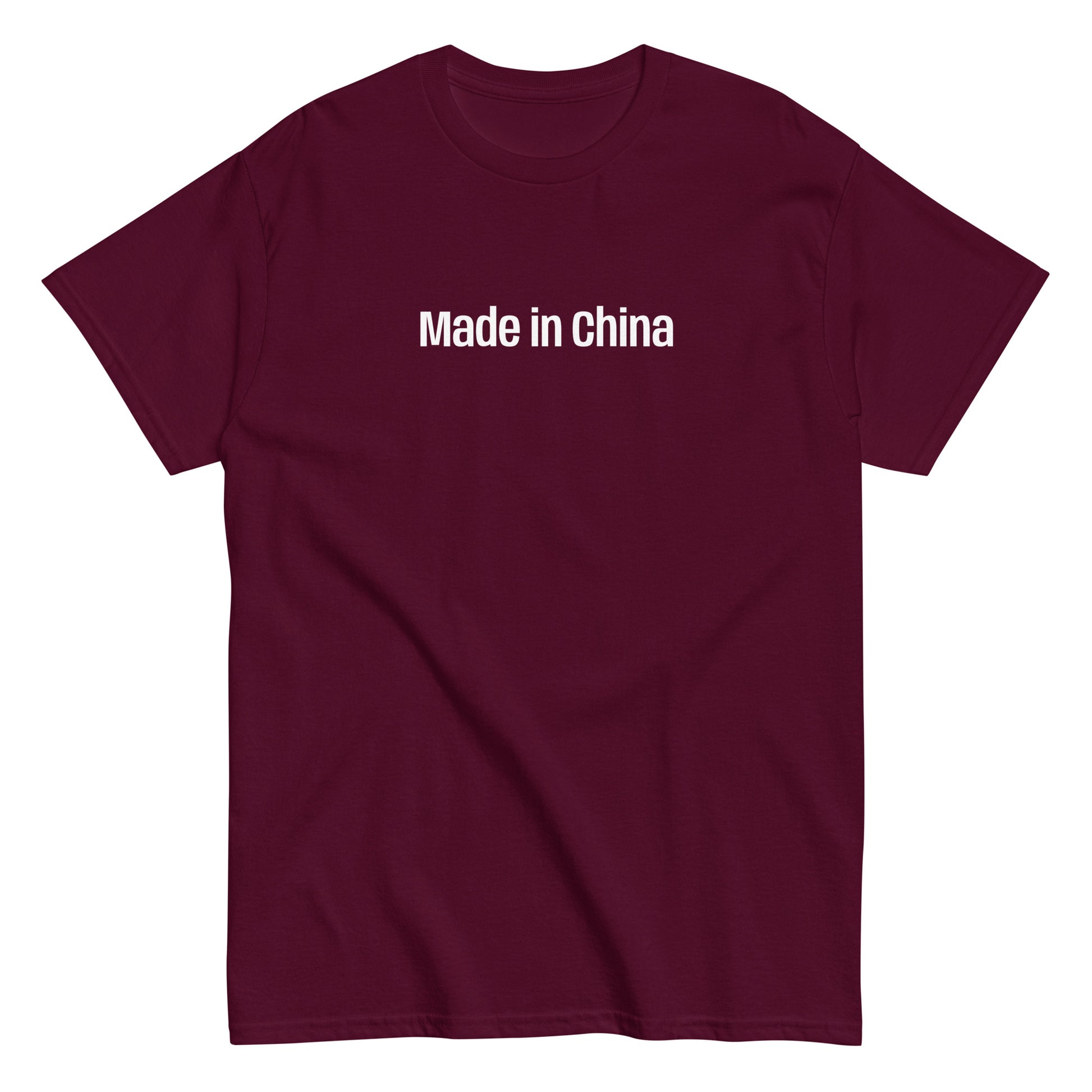 Bordeaux-tyylinen tekstipaita valkoisella Made in China -painatuksella